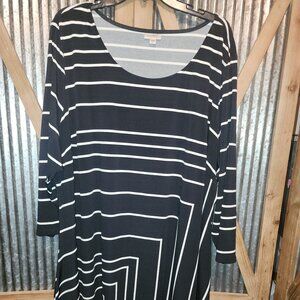 AVENUE~Womens Plus Black & White Geo Print Blouse 3/4 Sleeve~Sz 26/28